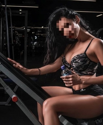 Огонь в постели, ласковая и нежная в общении. Подарю тебе незабываемые моменты и море удовольствия. Готова к экспериментам. Звони скорее! 5405, 21 год